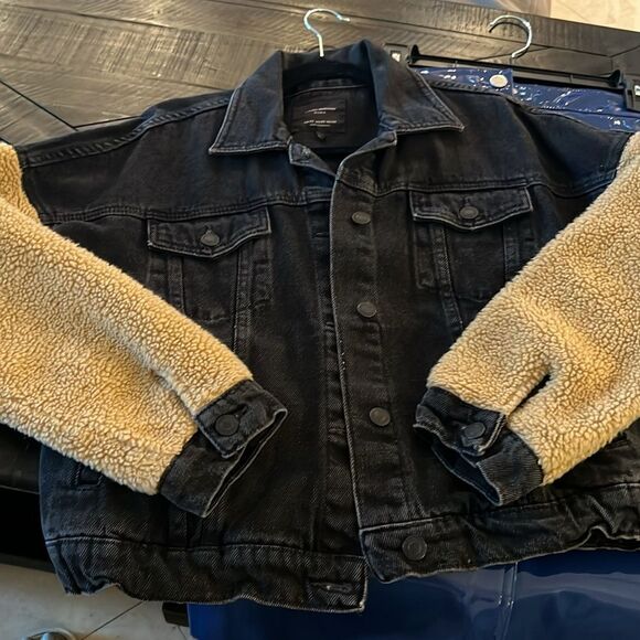 Zara Black Denim Jacket with Sherpa Sleeves XS Boyfriend - Picture 3 of 7